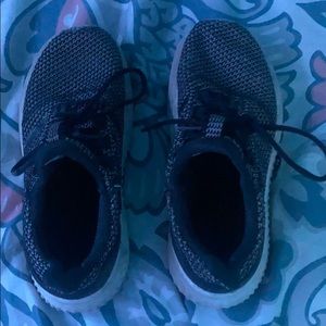 adidas,black,white bottom